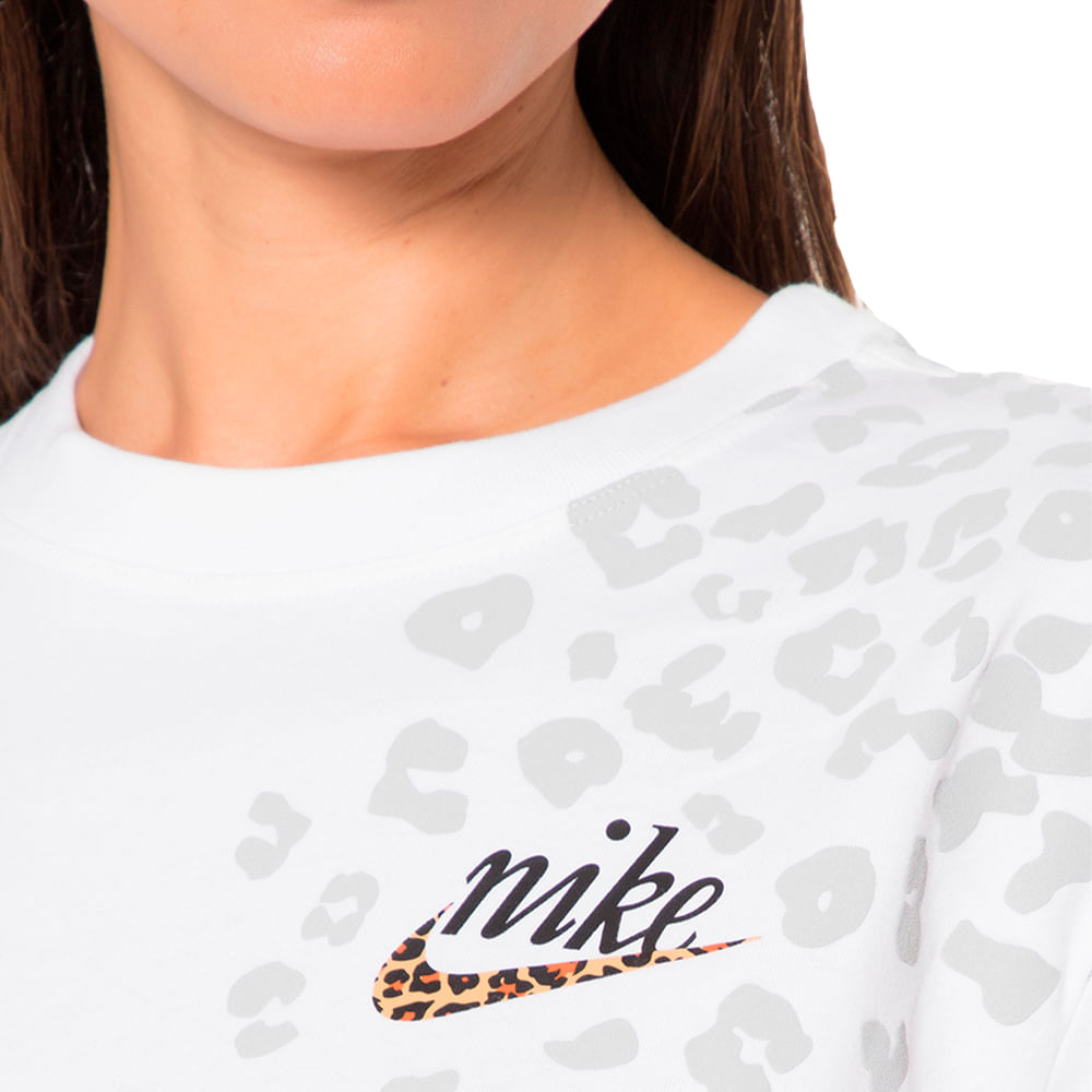 Camiseta Nike Sportswear Feminino