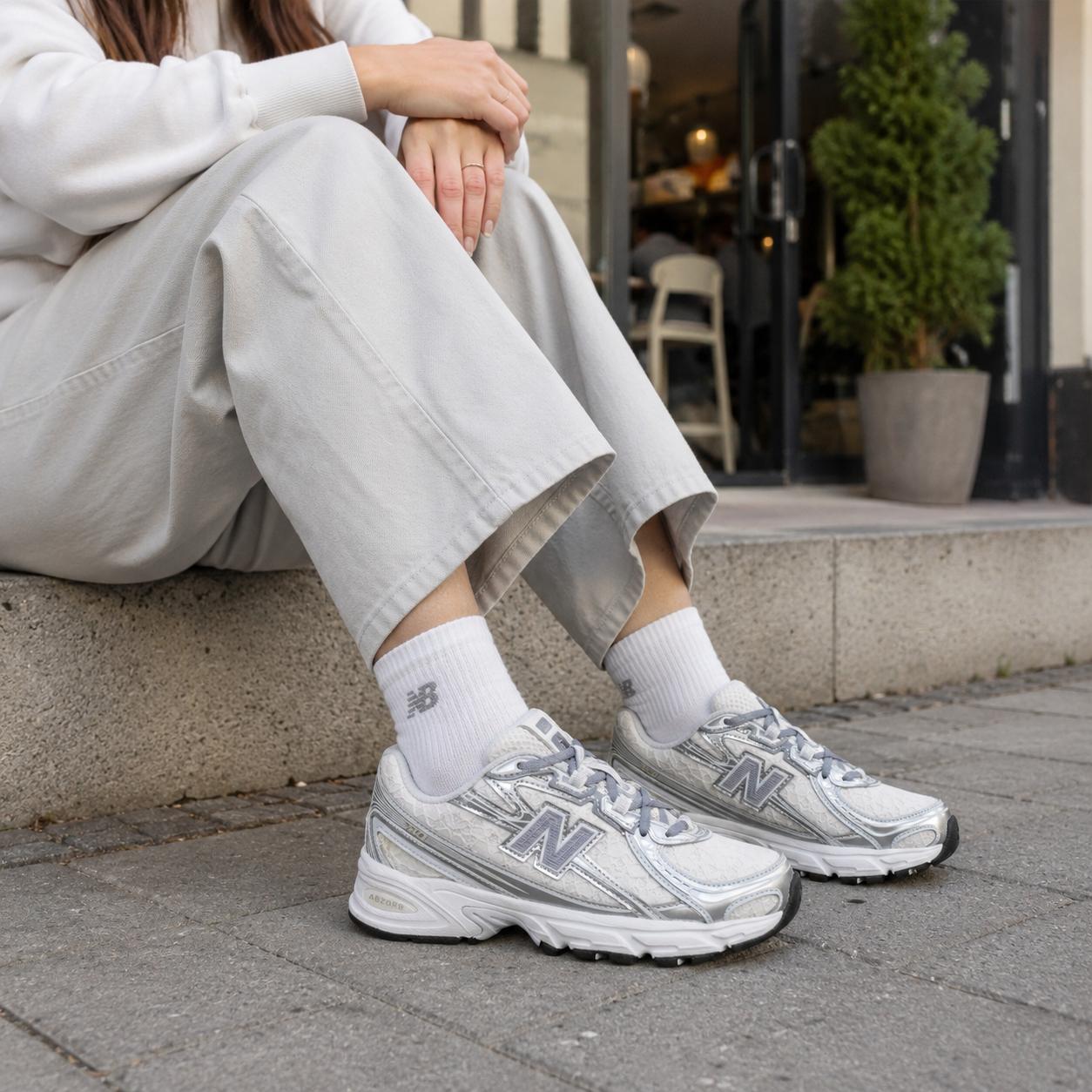 Tênis New Balance 740 Feminino