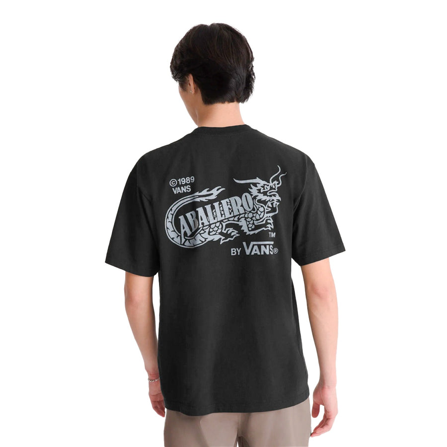 Camiseta Vans Caballero Masculino — Um dragão nas costas, uma história de skate