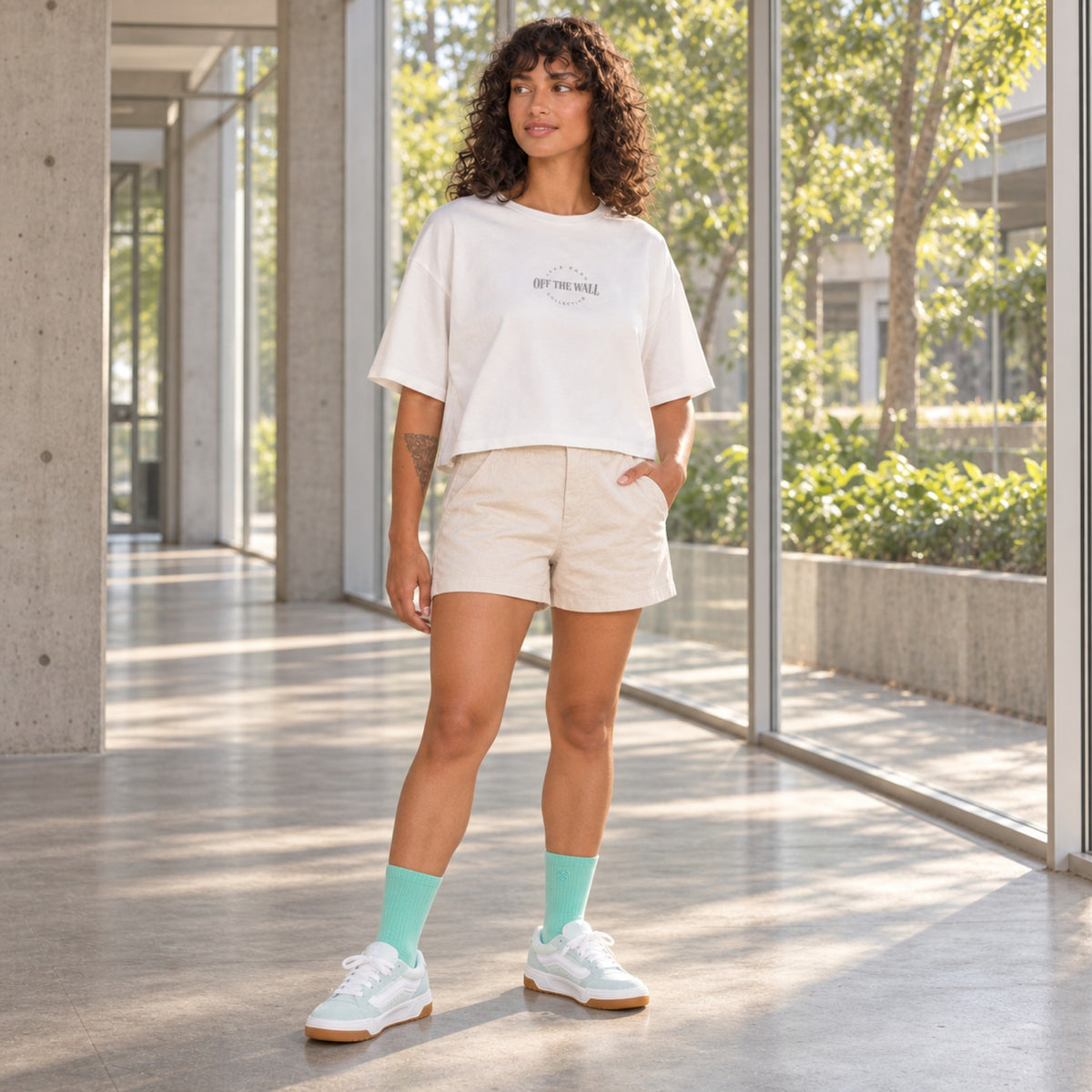 Look completo em pé: Tênis Vans Hylane Feminino