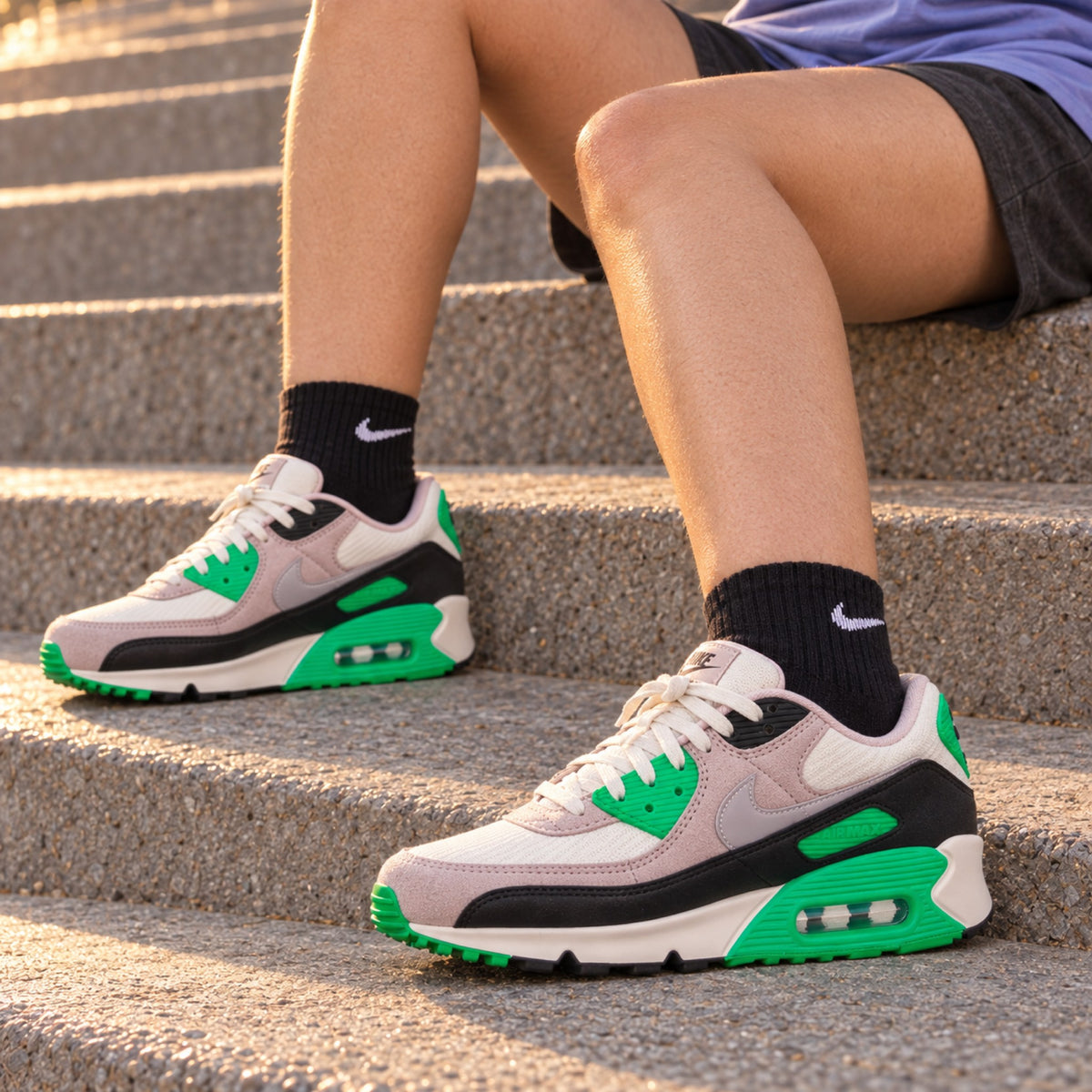Detalhe dos produtos: Tênis Nike Air Max 90 Feminino
