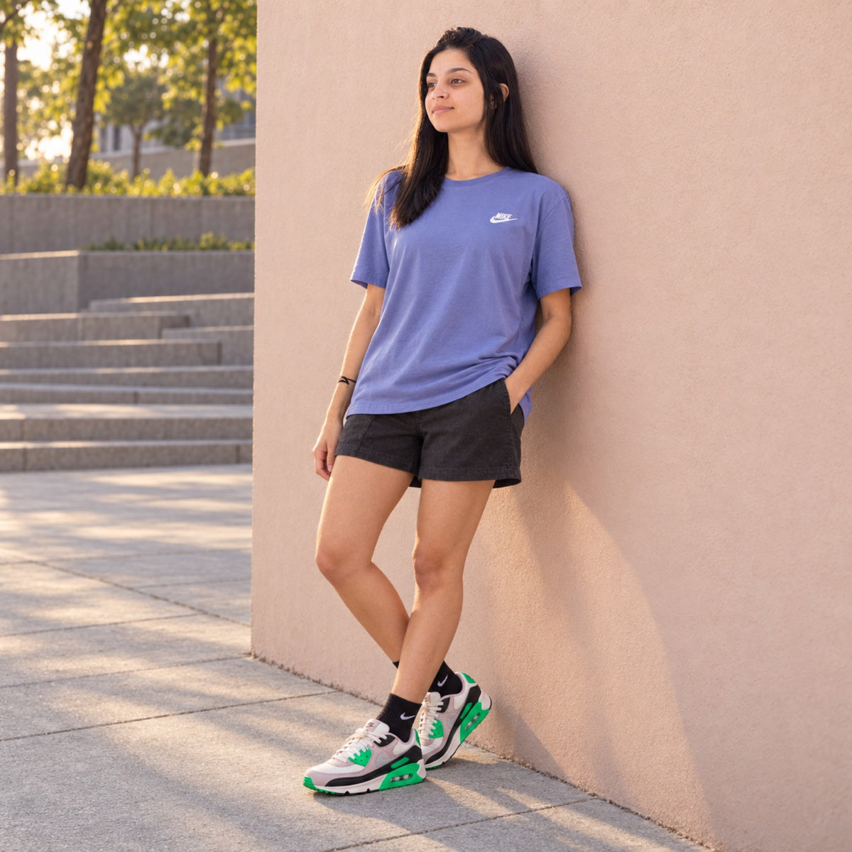 Look completo em pé: Tênis Nike Air Max 90 Feminino