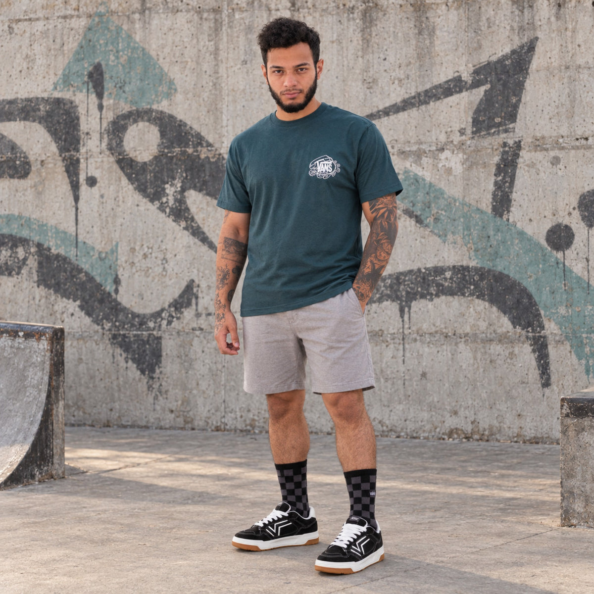 Look completo em pé: Tênis Vans Upland Unissex