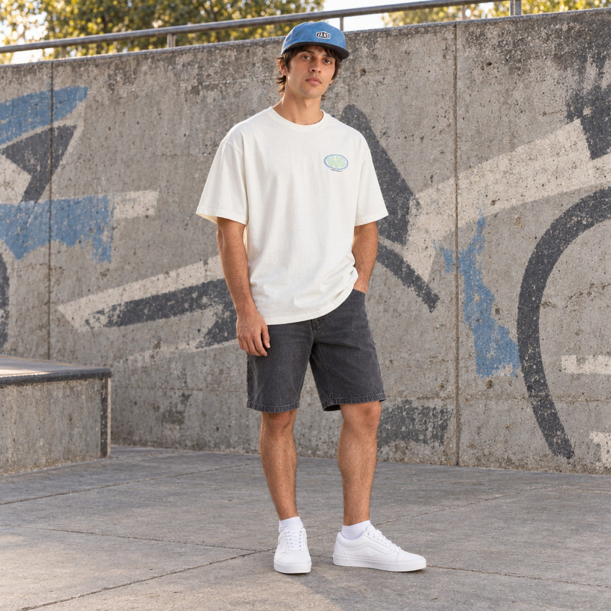 Look completo em pé: Tênis Vans Old Skool Unissex