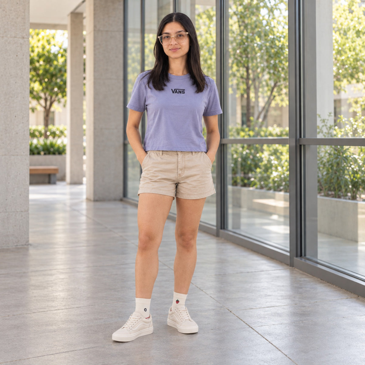 Look completo em pé: Tênis Vans Old Skool Feminino