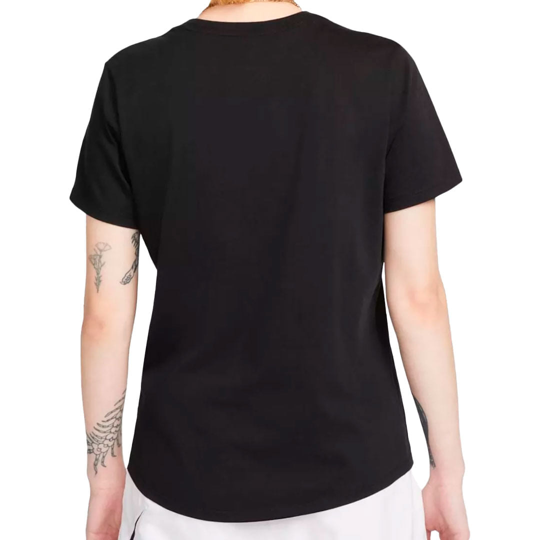 Camiseta Nike Essentials Feminino — detalhe 1