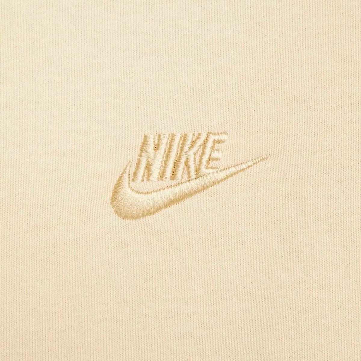 Camiseta Nike Sportswear Premium Masculino — detalhe 2