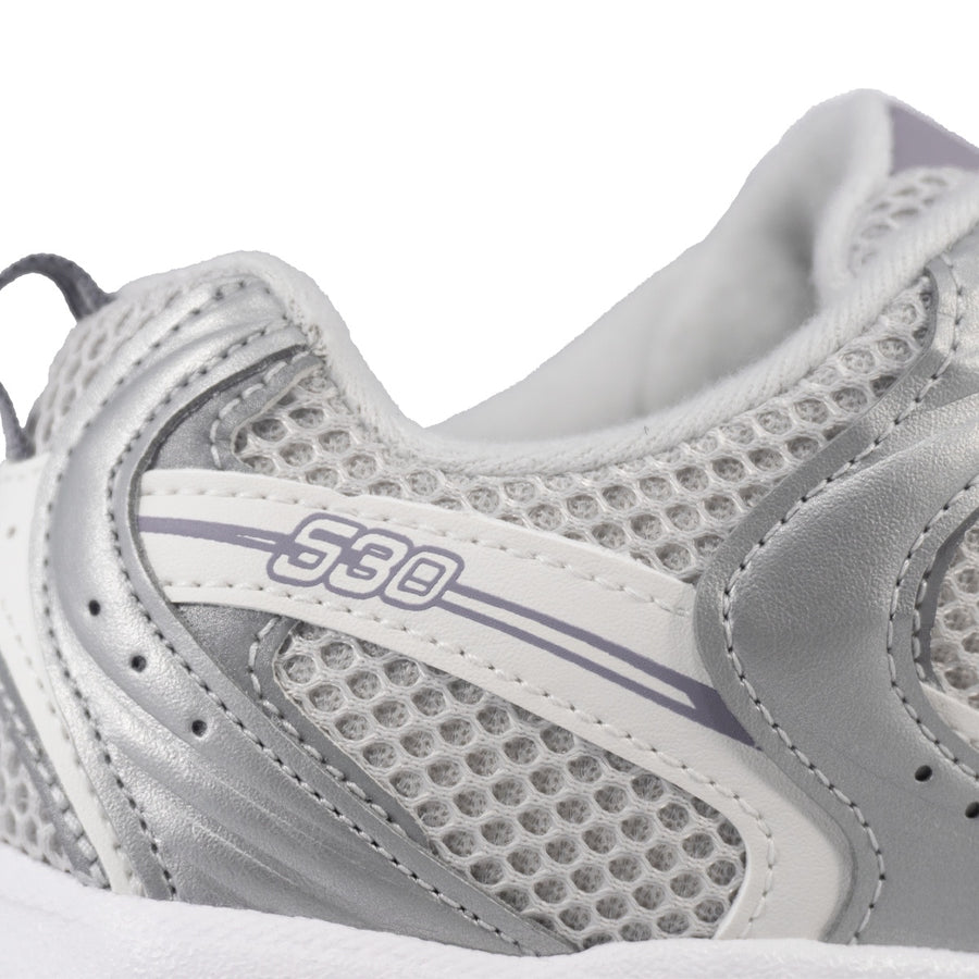 Tênis New Balance 530 Feminino — A malha que deixa o pé respirar