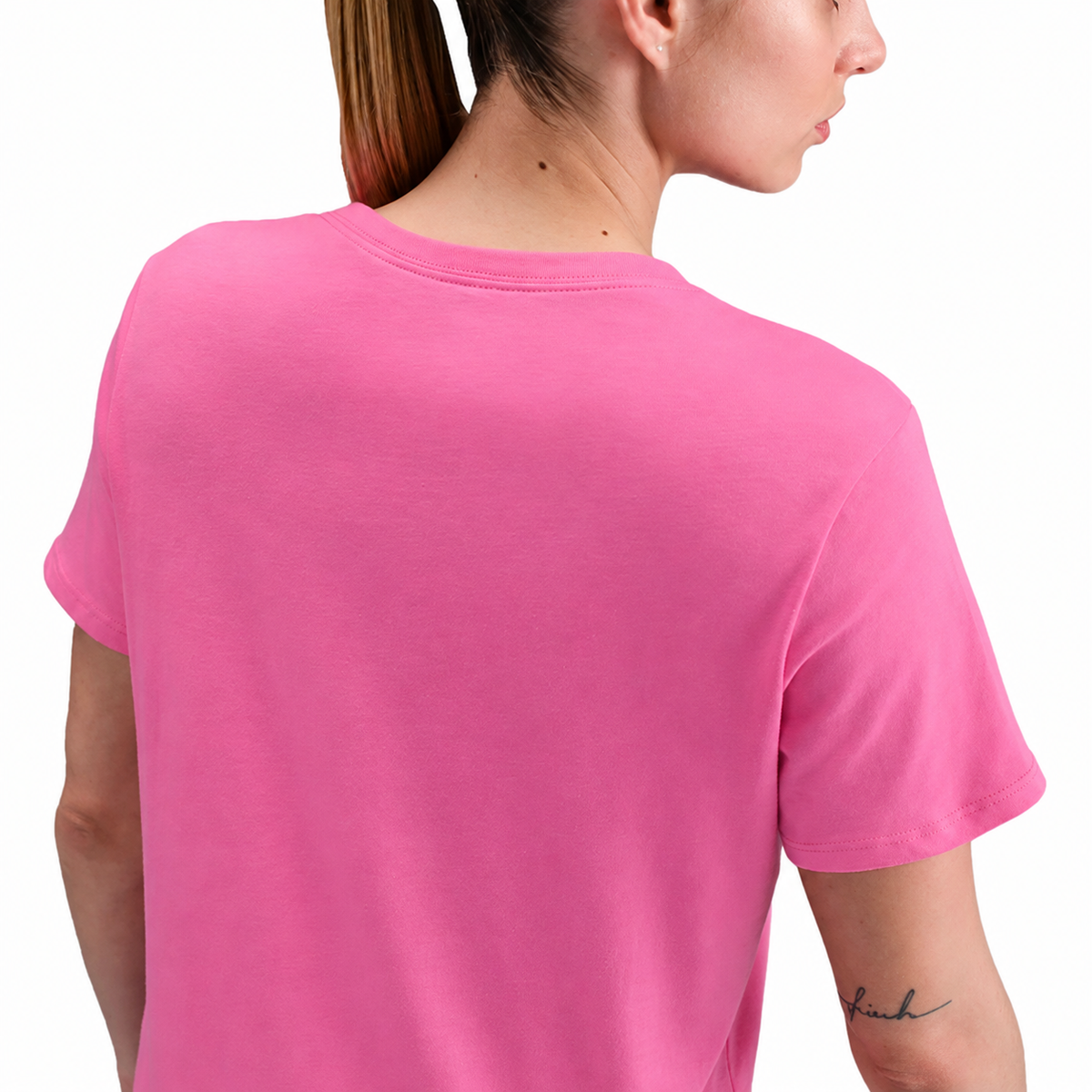 Camiseta Nike Sportswear Feminino — detalhe 2