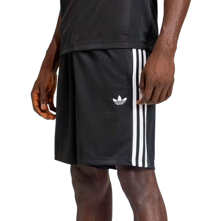 Kit Adidas Campus 00S + Shorts Adidas + Camiseta Adidas — Shorts e camiseta