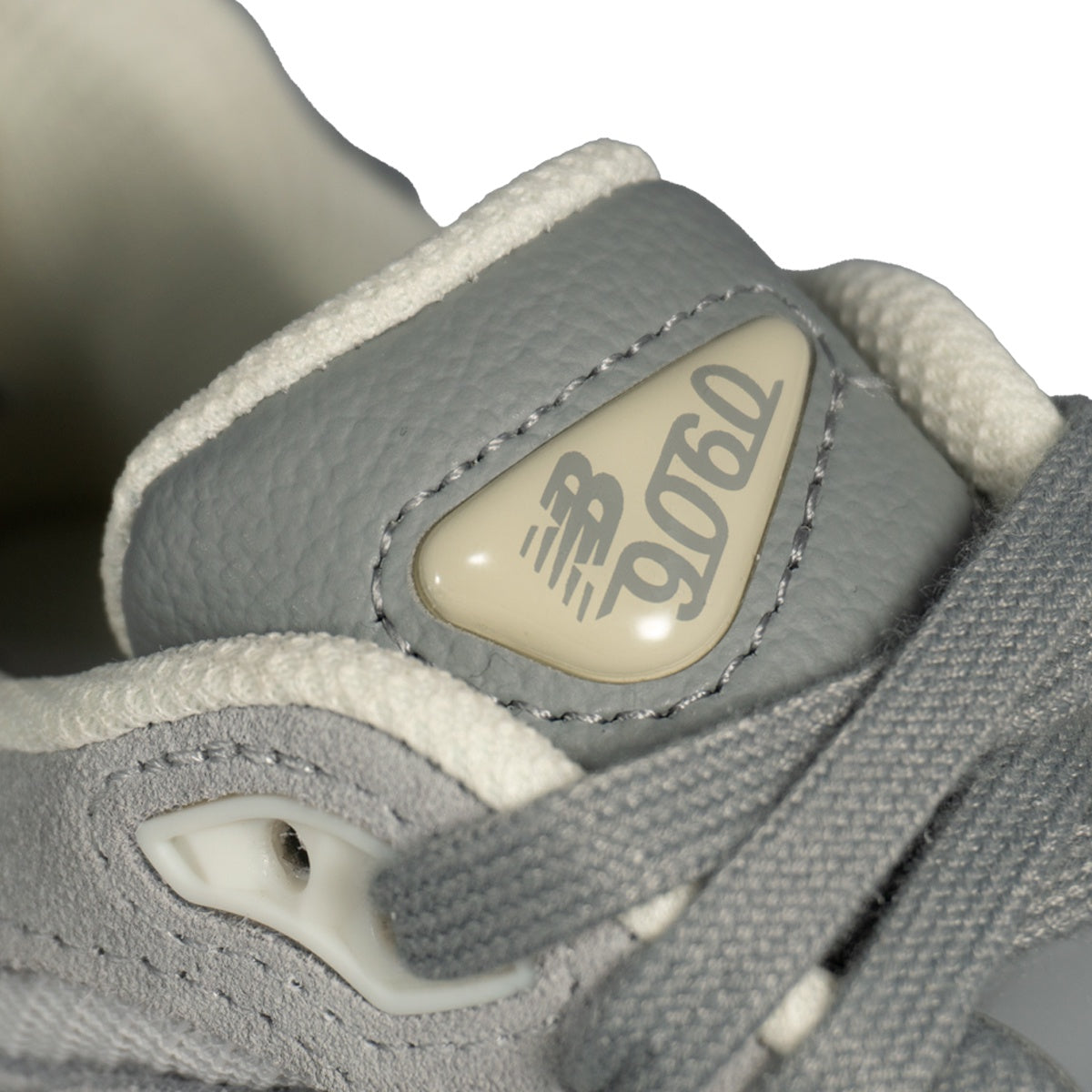Tênis New Balance 9060 Unissex