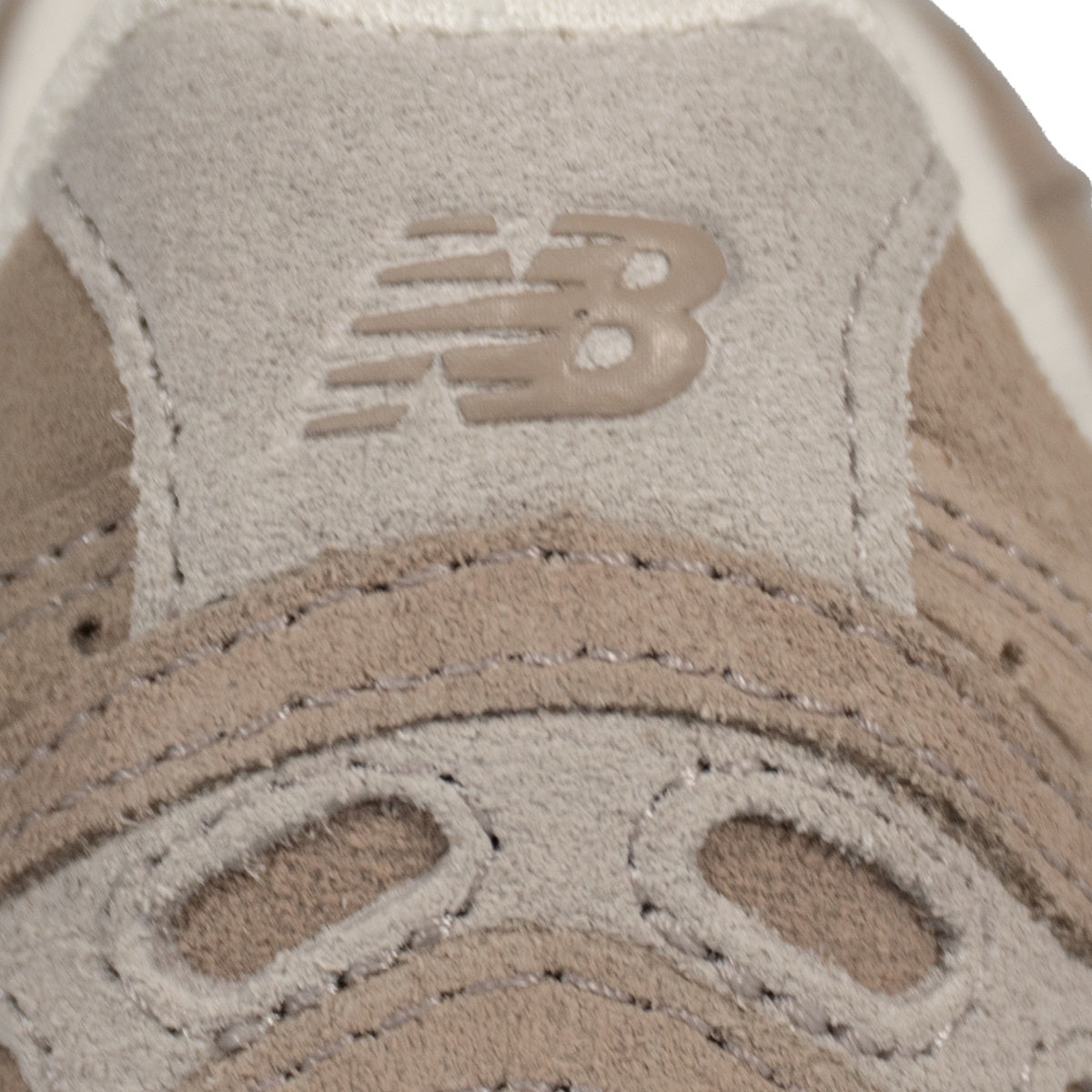 Tênis New Balance 204 L Feminino