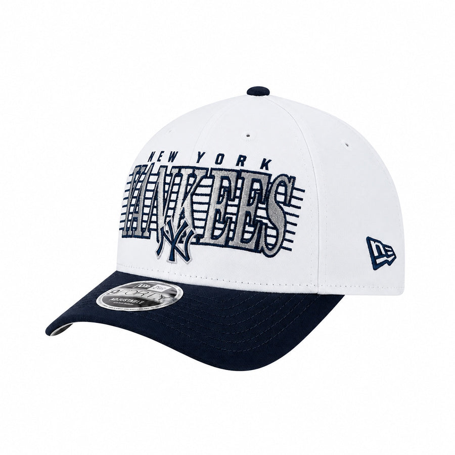 Boné Aba Curva New Era M-Crown Unissex — Copa branca, aba marinho