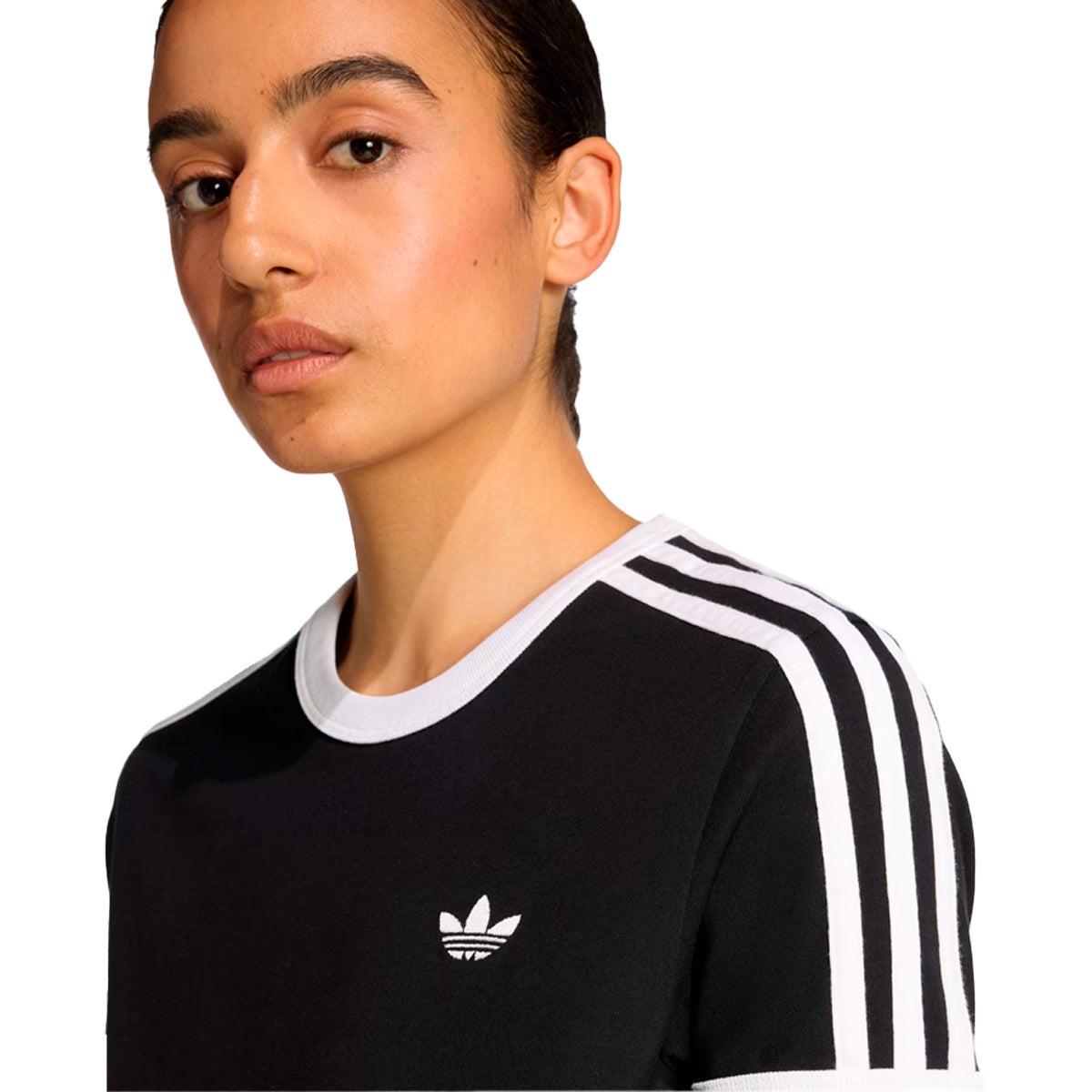 Camiseta Adidas Essentials Feminino